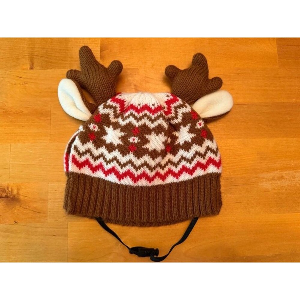 Pet Knit Holiday Hat with Antlers